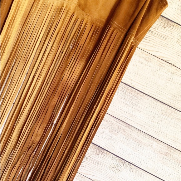 Mamie Ruth Exclusive Fringe Vest - Picture 4 of 12